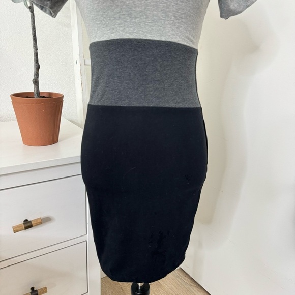 INDAH BODY Casual Double Layer Color Block Mini Dress Size 1 Small - Picture 5 of 15